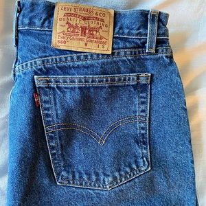 560 Vintage Levi’s Mom Jeans in Size 14 Women’s